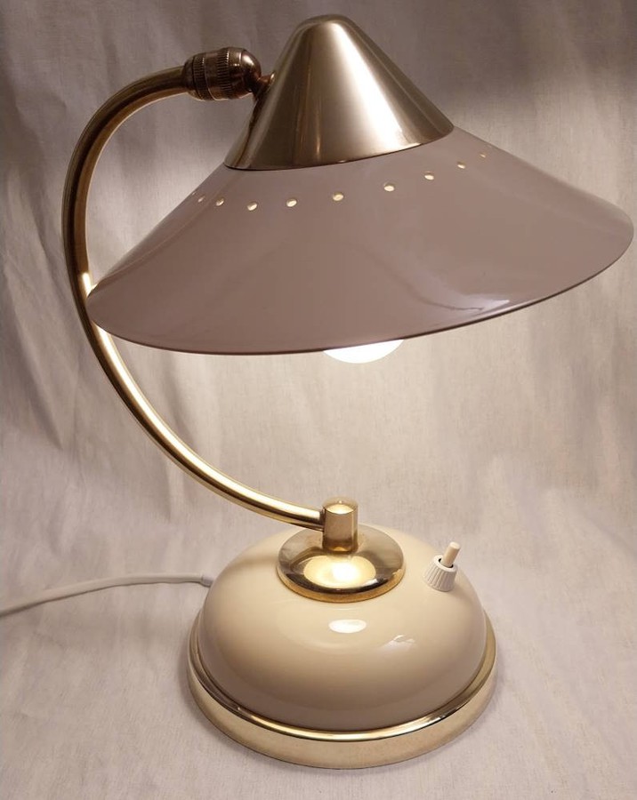 Bajonettlampe aus den 1950er Jahren